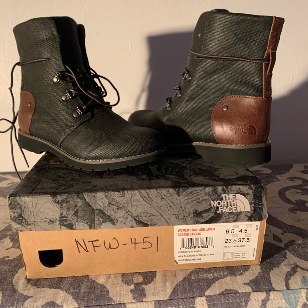 North face Ballard lace ll coated canvas W6.5
